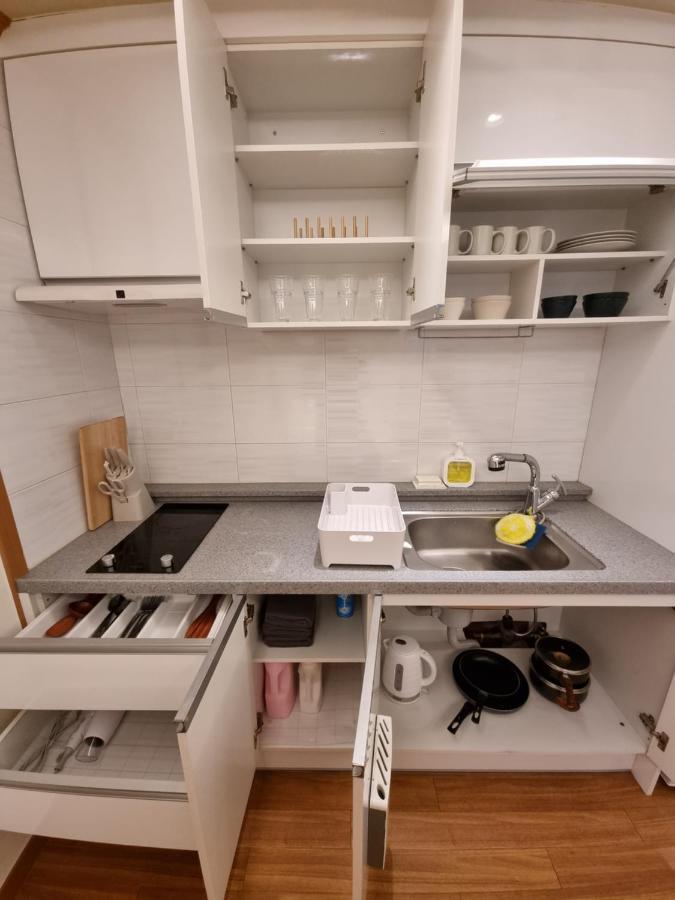 Complace H Seoel Buitenkant foto