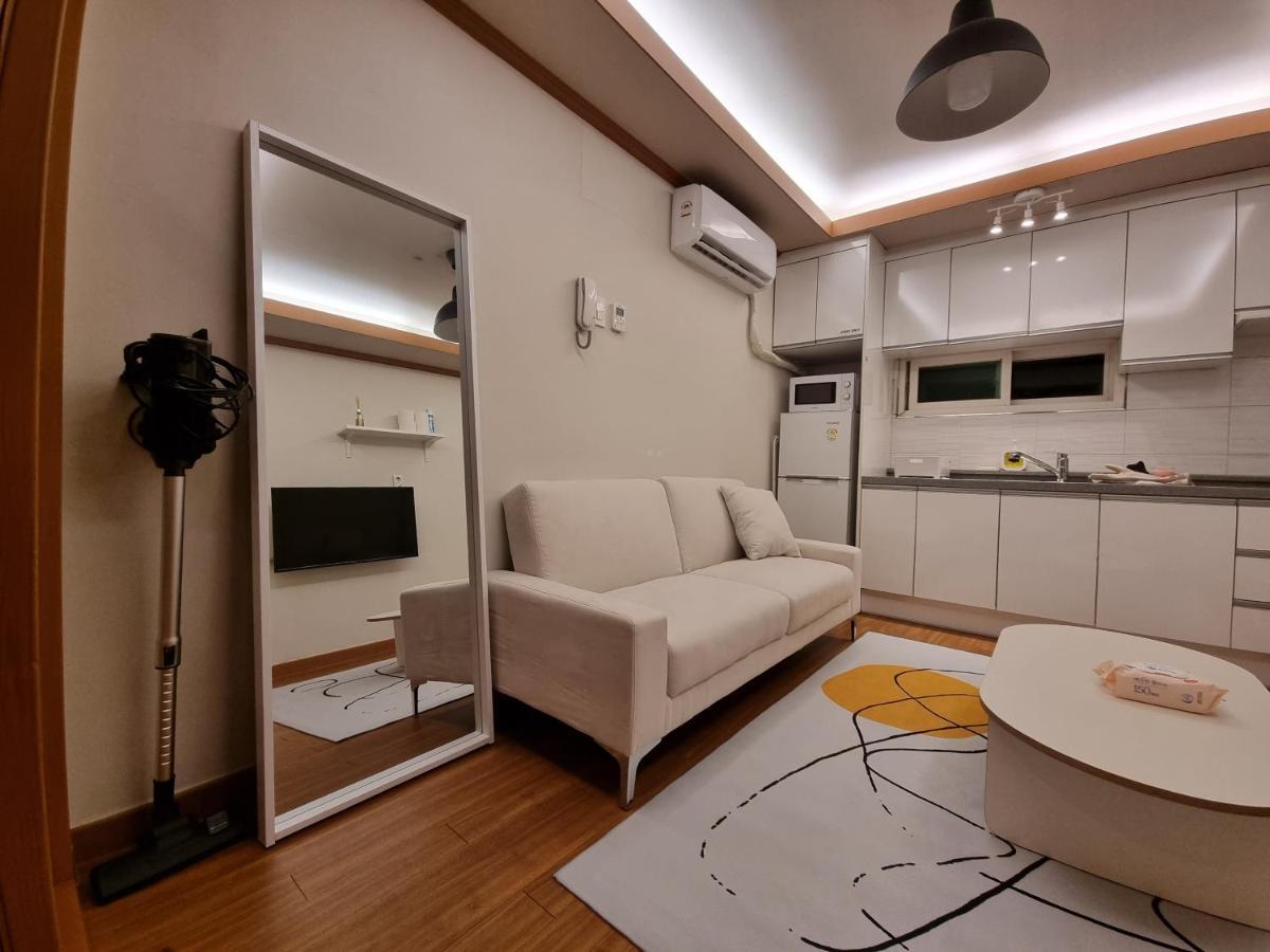 Complace H Seoel Buitenkant foto