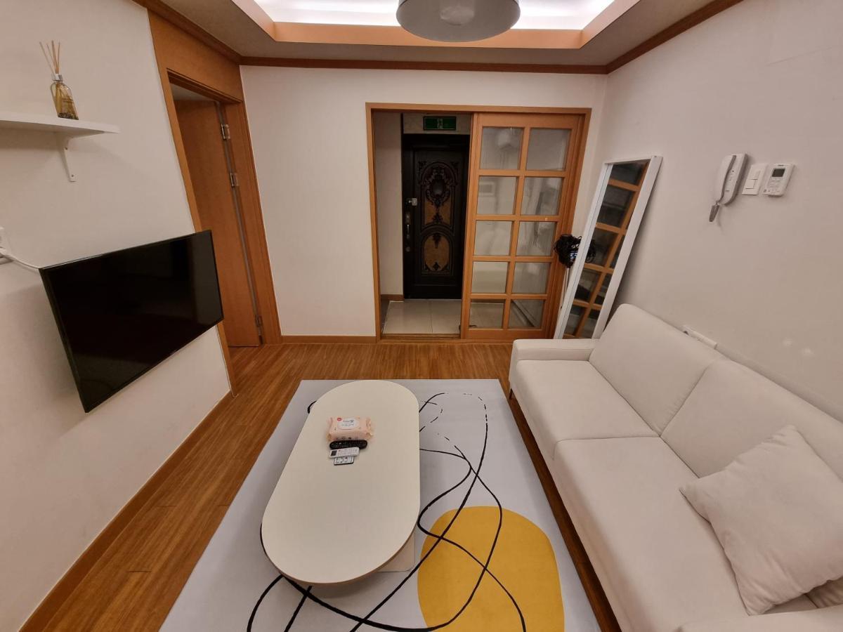 Complace H Seoel Buitenkant foto